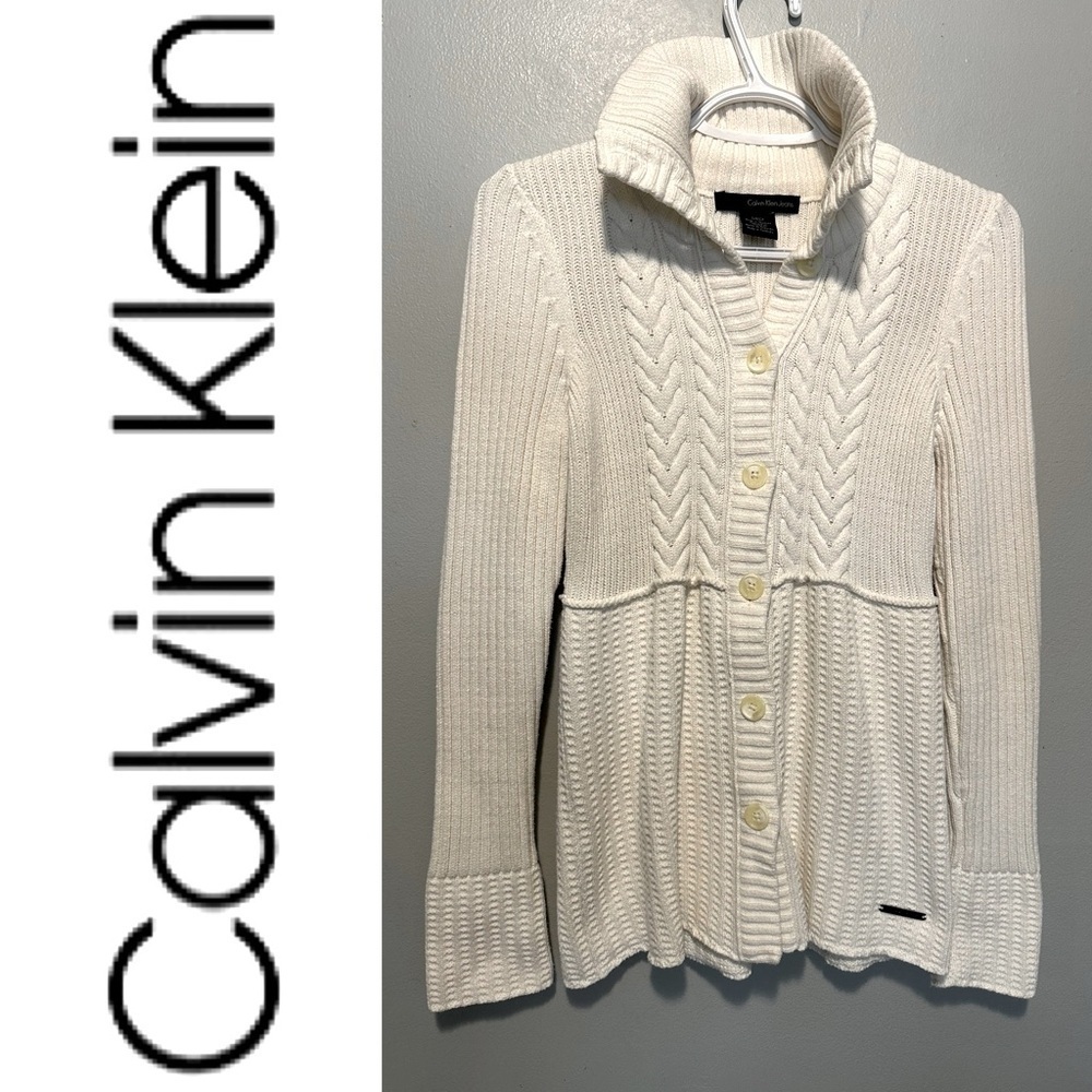 Calvin Klein White Cable Knit button down cardigan clean girl 🍦sweater S